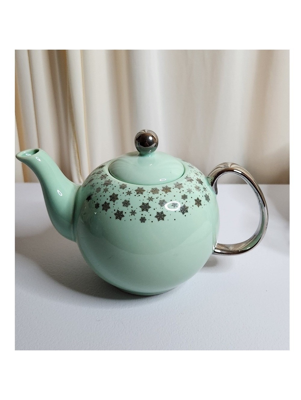 Ciroa Teapot -Green with snowflakes